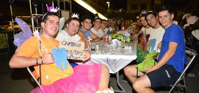 Les disfresses omplen Vila-real en una nit que ja encara l’esprint final de les festes