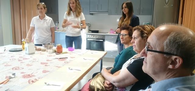 Avui s’ha iniciat el taller de cuina que s’ha celebrat a la Casa de Barri de Sant Ferrán