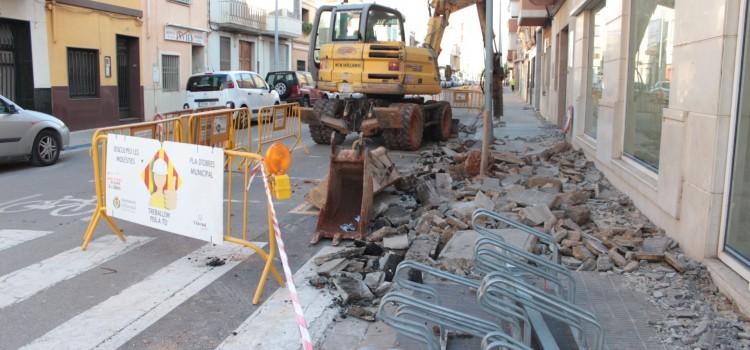 Vila-real millora la xarxa d’aigua potable i l’enllumenat en el carrer Assumpció