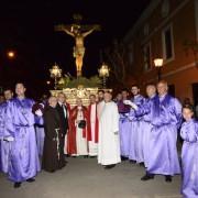 Vila-real emmudeix amb el pas de la Processó del Silenci