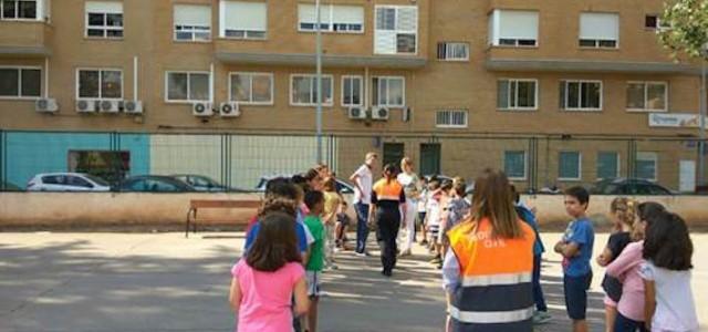 L’Escultor Ortells viu un simulacre d’evacuació davant una ’emergència’ sota la supervisió de Protecció Civil 