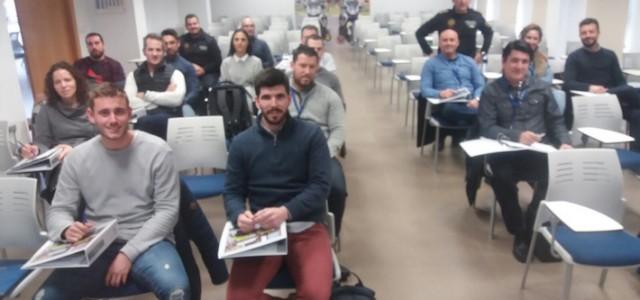 23 agents de tota la Comunitat participen en Curs d’Expert en Mediació Policial 