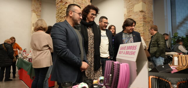 Vila-real inaugura la Fira del Regal de Ucovi amb propostes per als regals nadalencs