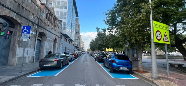 Vila-real senyalitza places d’estacionament PMR al Carrer Ermita només vigents per als dies de futbol