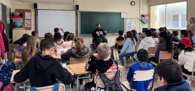 Conquistando Escalones visita el CEIP Escultor Ortells