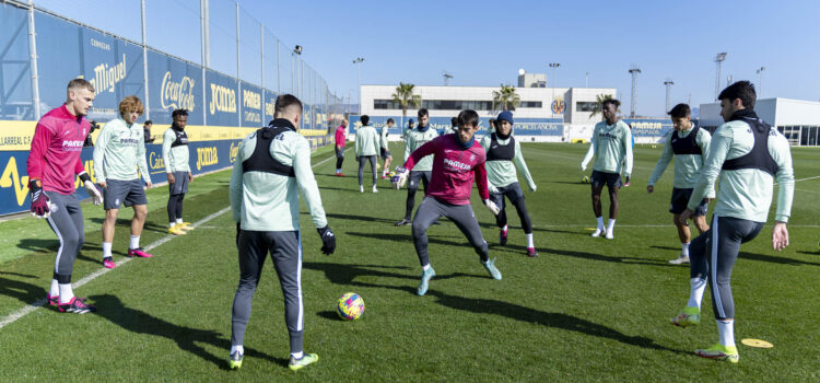 El Villarreal es prepara per a un exigent març amb cinc partits, dos de la Conference League