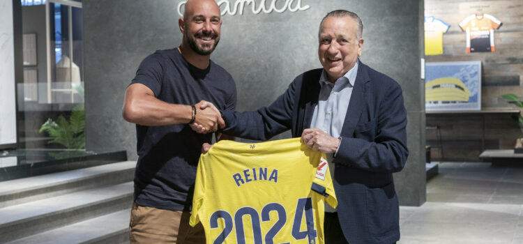 Pepe Reina renova i continuarà una temporada més al Villarreal CF