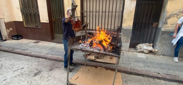 La Nit de la Xulla, germanor i gastronomia en un dels actes més esperats pel veïnat de Vila-real