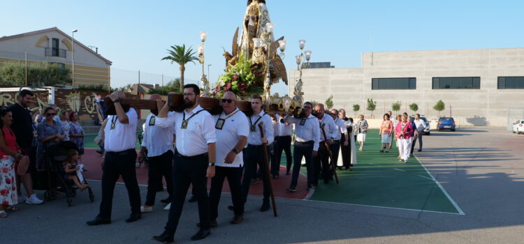 Festa de la Verge del Carme amb el tradicional cant de la carxofa a Vila-real