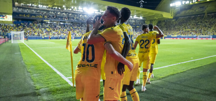 El Villarreal acaba guanyant un partit frenètic el Celta i es fica al llit com a líder provisional (4-3)