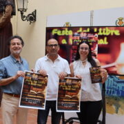 La 3ª edició de la Festa del Llibre arriba a Vila-real amb més de 30 autors i una aposta pel comerç local