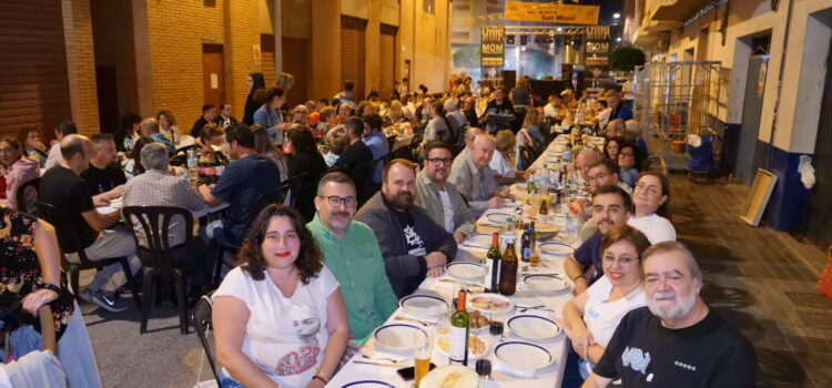 La Xulla en les Festes del Barri de Sant Miquel reunix veïns i autoritats locals