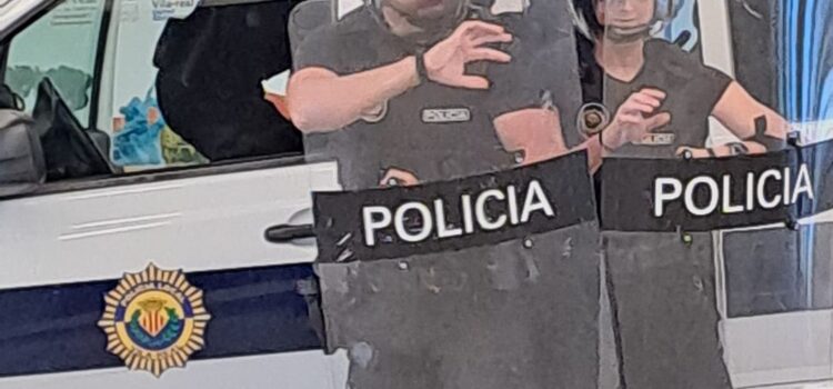 La Policia Local de Vila-real duu a terme un curs sobre Tècniques i Desplegaments amb Masses, organitzat per EFOPOL