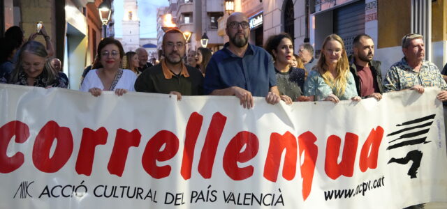 Vila-real celebra el 9 d’Octubre presentant la revista Font i el Correllengua cívic