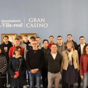 Visita d’alumnes d’Erasmus de Nyíregyháza a Vila-real per a un projecte de xarxes intel·ligents