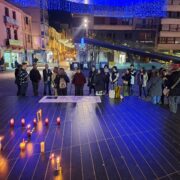 Vila-real celebra una vigília en homenatge a les dones víctimes de la violència masclista