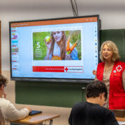 Creu Roja impulsa tallers per a l’alumnat sobre alimentació, primers auxilis i educació sexoafectiva