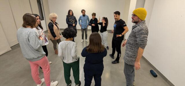 L’Ajuntament de Vila-real i XiCaEs organitzen un taller de dansa per a xiquets amb necessitats educatives especials