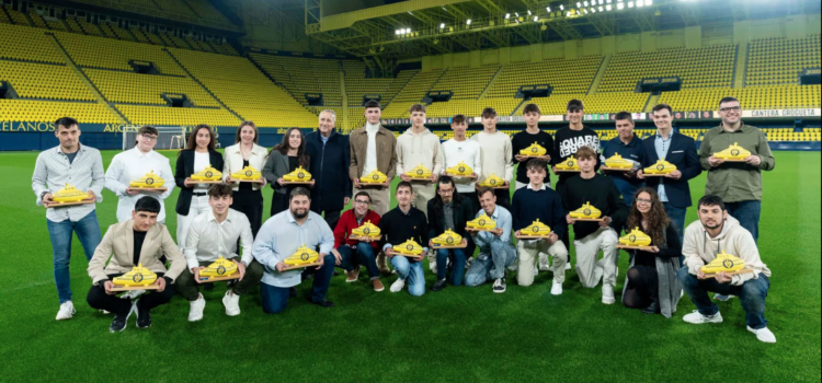 El Villarreal CF celebra deu anys d’esforç i dedicació amb un emotiu homenatge a la seva cantera