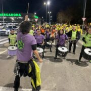 El Carnestoltes ompli de color i ritme els carrers del Vila-real